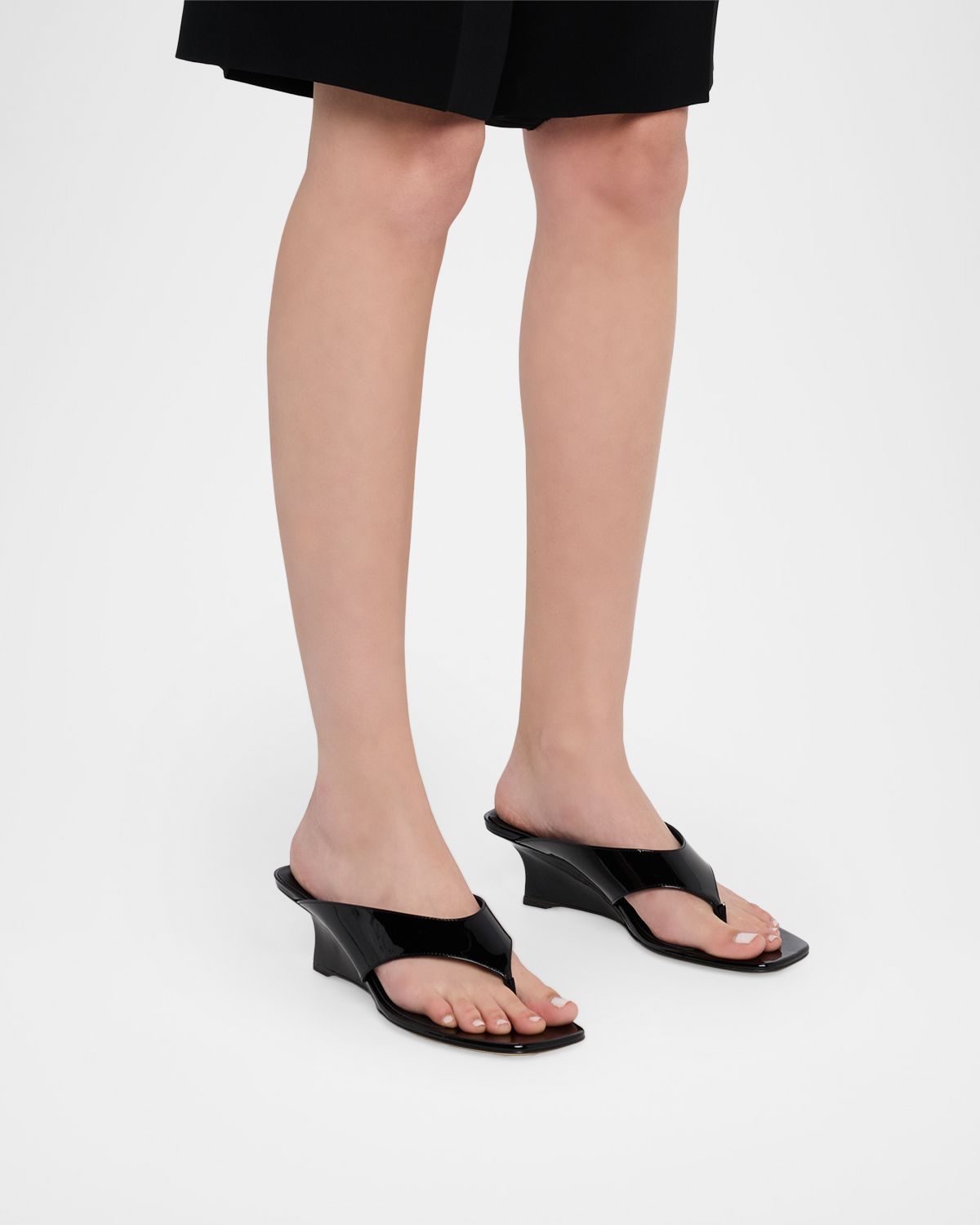 Stuart Weitzman 50mm Vinnie Patent Leather Thong Sandals