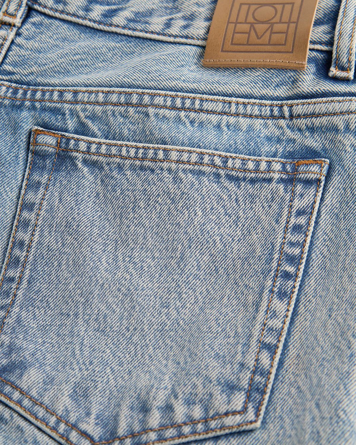 Toteme Kickflare Crop Denim Jeans