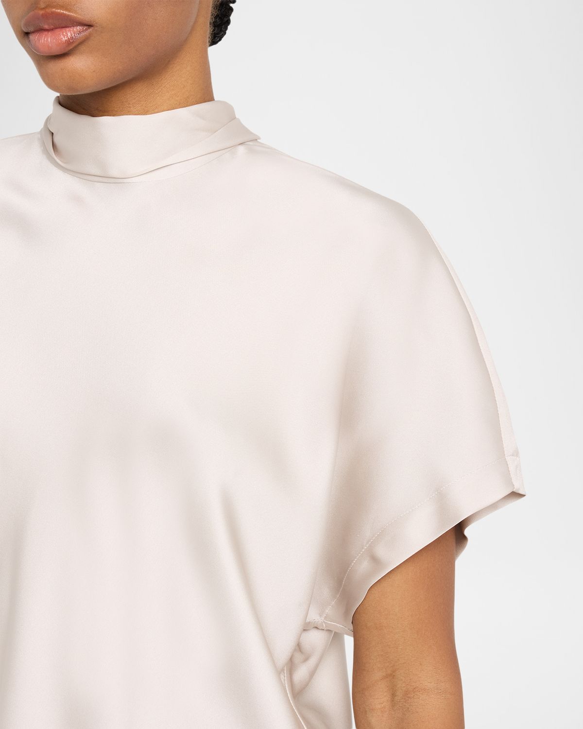Brunello Cucinelli Back-Tie Short-Sleeve Silk Blouse | Thumbnail 5 Brunello Cucinelli Back-Tie Short-Sleeve Silk Blouse | Thumbnail 5