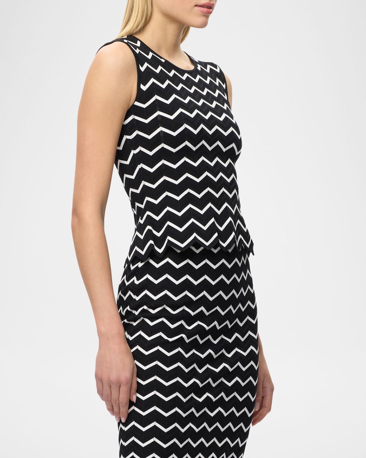 Herve Leger The Giana Chevron Knit Top | Thumbnail 3