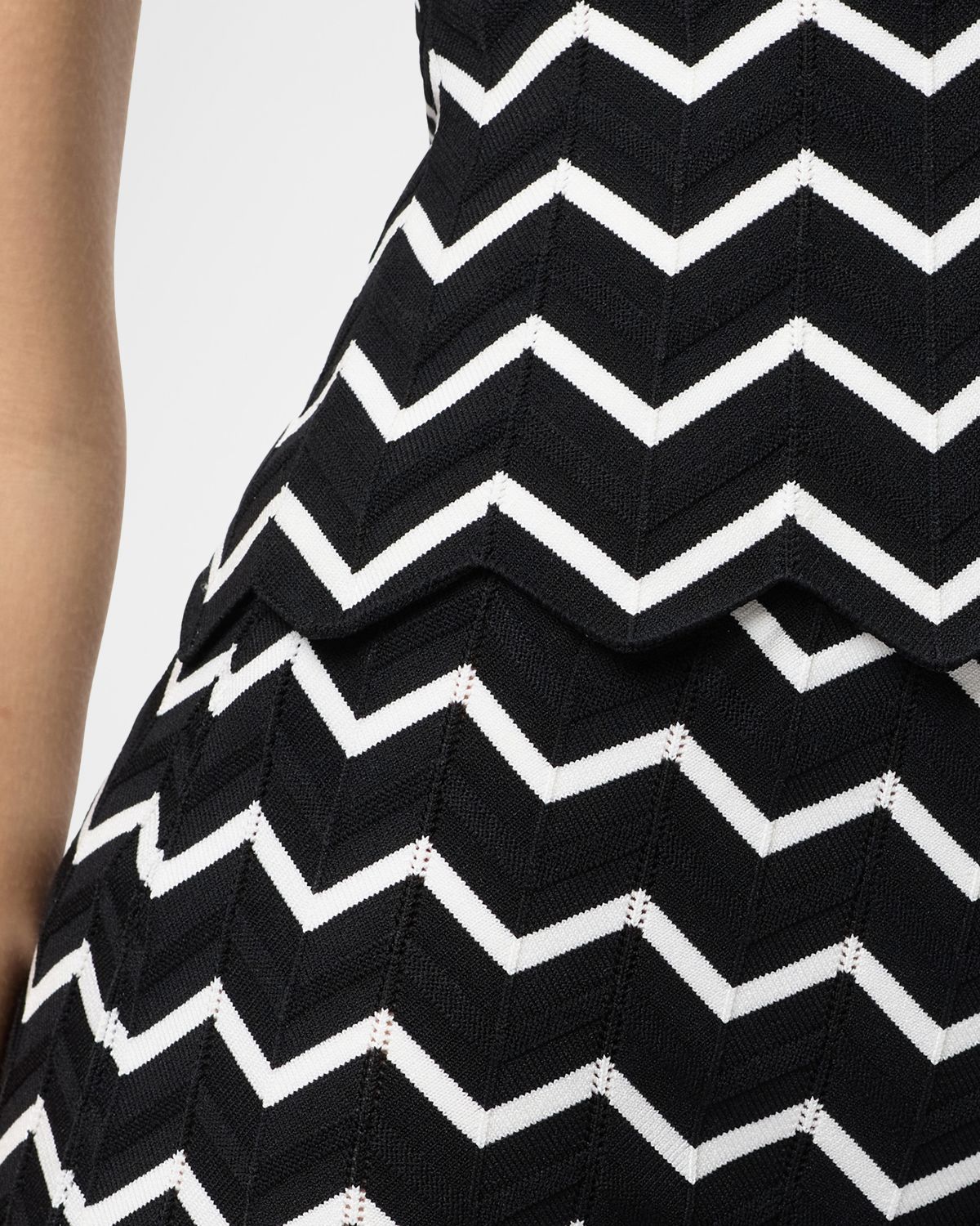 Herve Leger The Giana Chevron Knit Top | Thumbnail 4