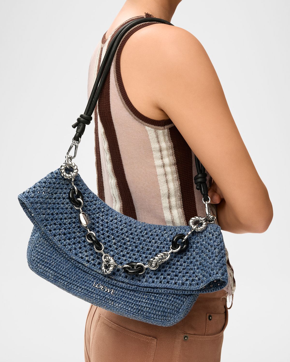 Loewe x Paula 's Ibiza Ola Medium Bag in Denim-Effect Raffia