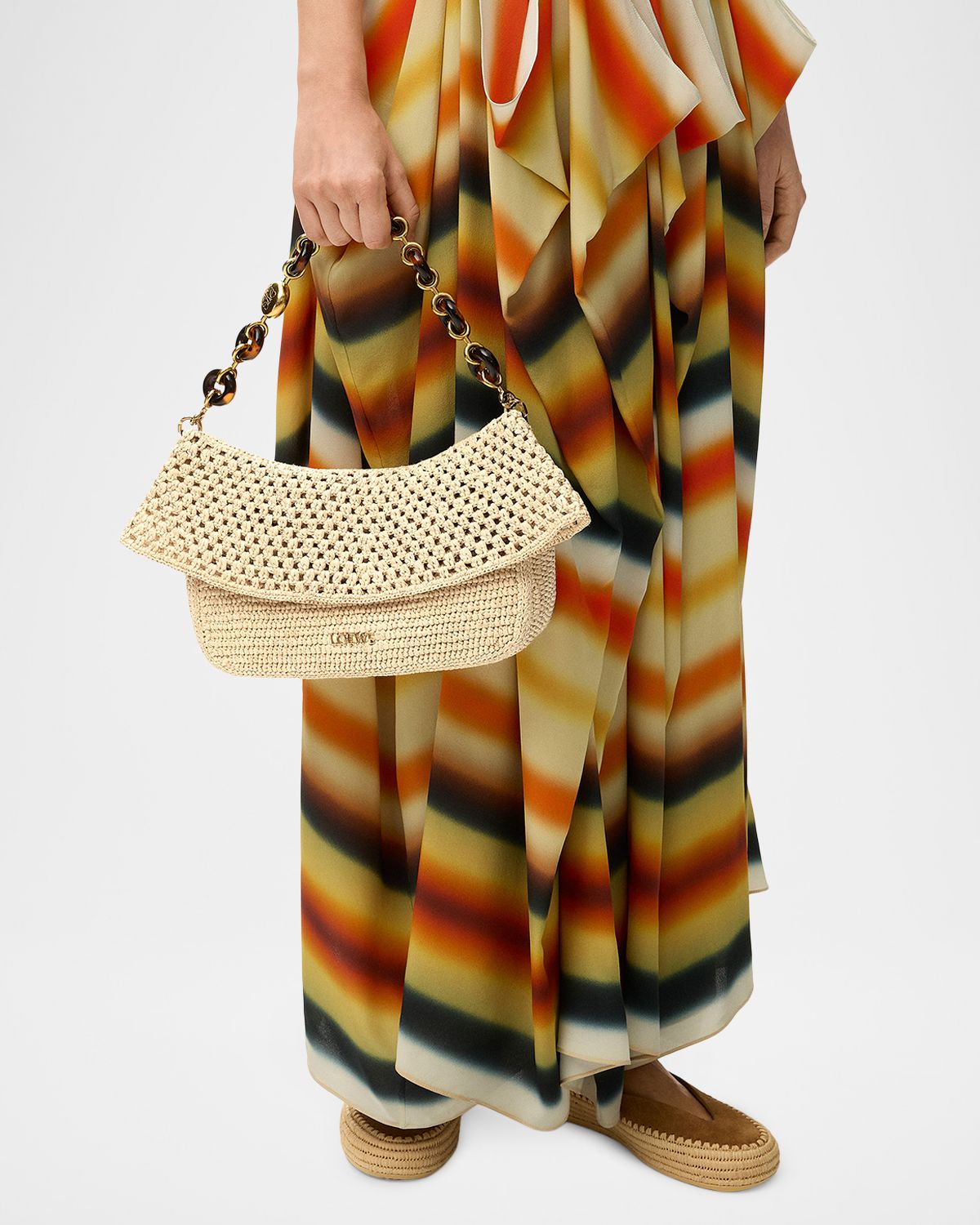 Loewe x Paula 's Ibiza Ola Medium Bag in Raffia