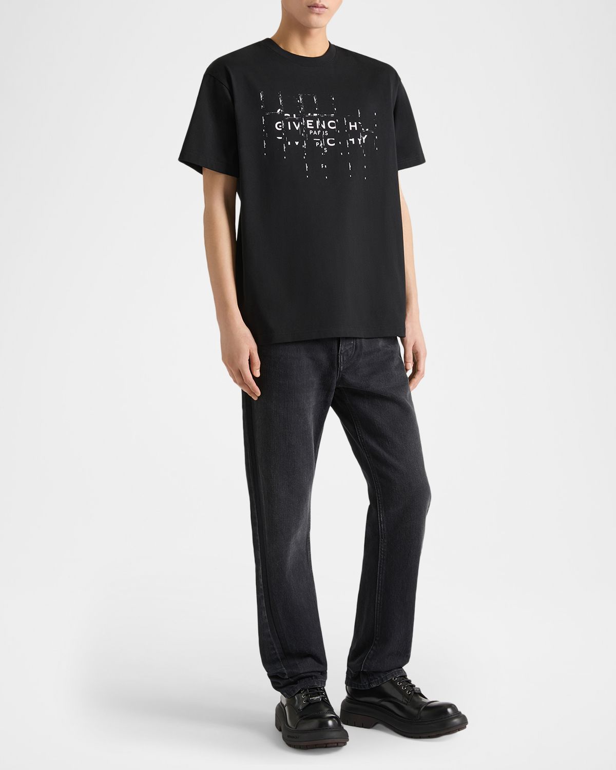 Givenchy Men 's Classic Fit Logotype T-Shirt | Thumbnail 3