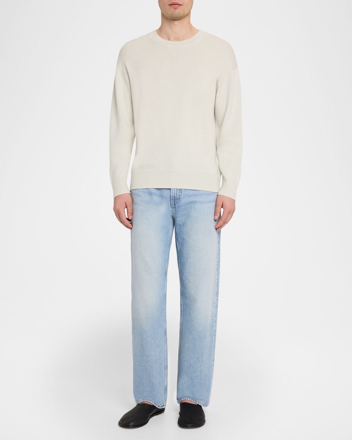 FRAME Men 's Lightweight Cashmere Crewneck Sweater | Thumbnail 2 FRAME Men 's Lightweight Cashmere Crewneck Sweater | Thumbnail 2