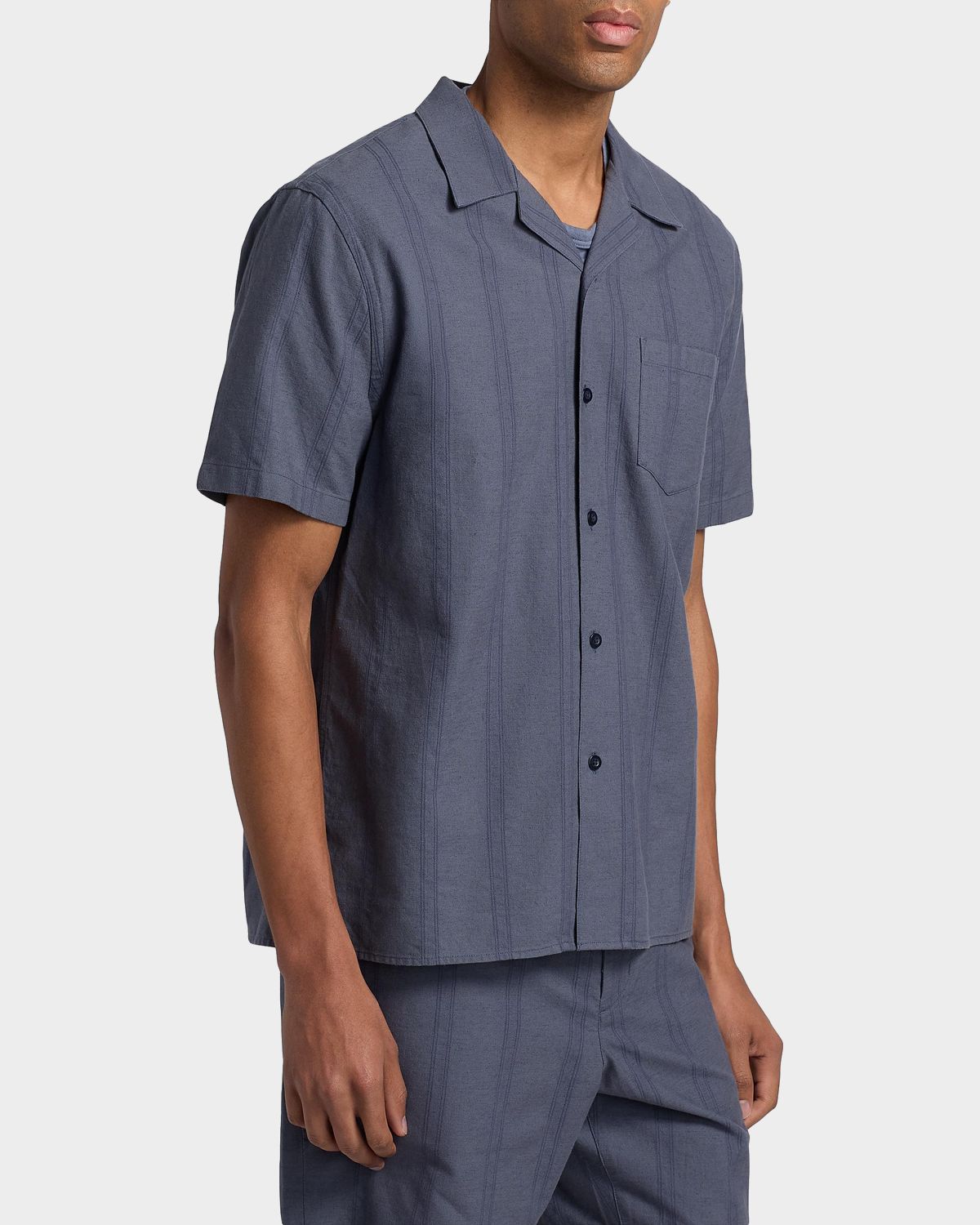 Vince Men 's Cove Cotton and Hemp Stripe Short-Sleeve Shirt | Thumbnail 7 Vince Men 's Cove Cotton and Hemp Stripe Short-Sleeve Shirt | Thumbnail 7