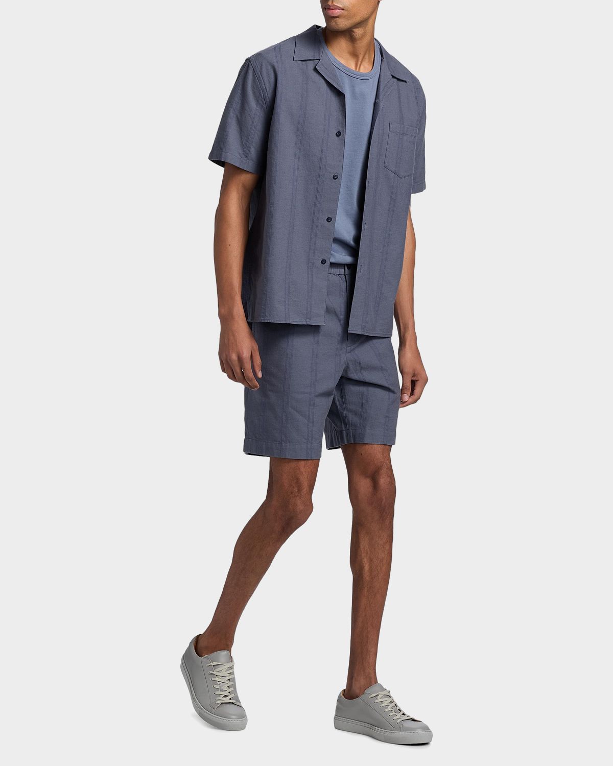 Vince Men 's Cove Stripe Relaxed-Fit Shorts | Thumbnail 2 Vince Men 's Cove Stripe Relaxed-Fit Shorts | Thumbnail 2