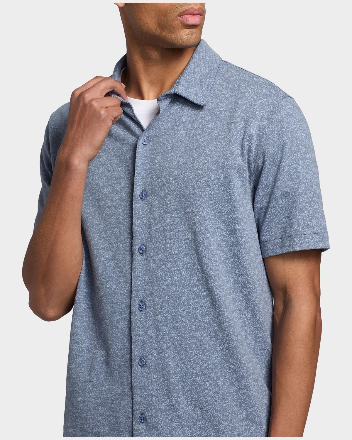 Vince Men 's Tonal Leaf-Print Slub Cotton Shirt | Thumbnail 5 Vince Men 's Tonal Leaf-Print Slub Cotton Shirt | Thumbnail 5