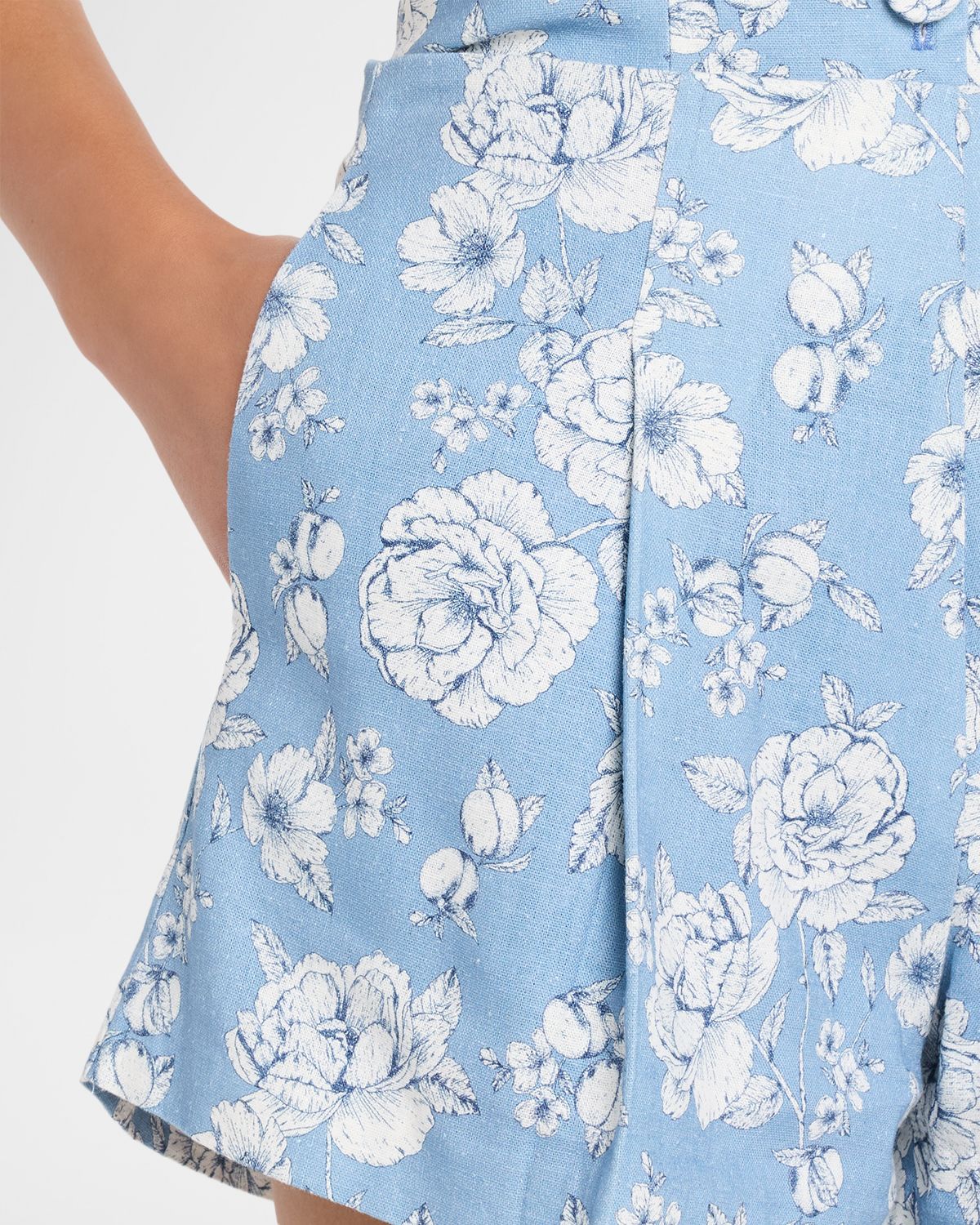 Generation Love Carmine Floral Linen Shorts | Thumbnail 5
