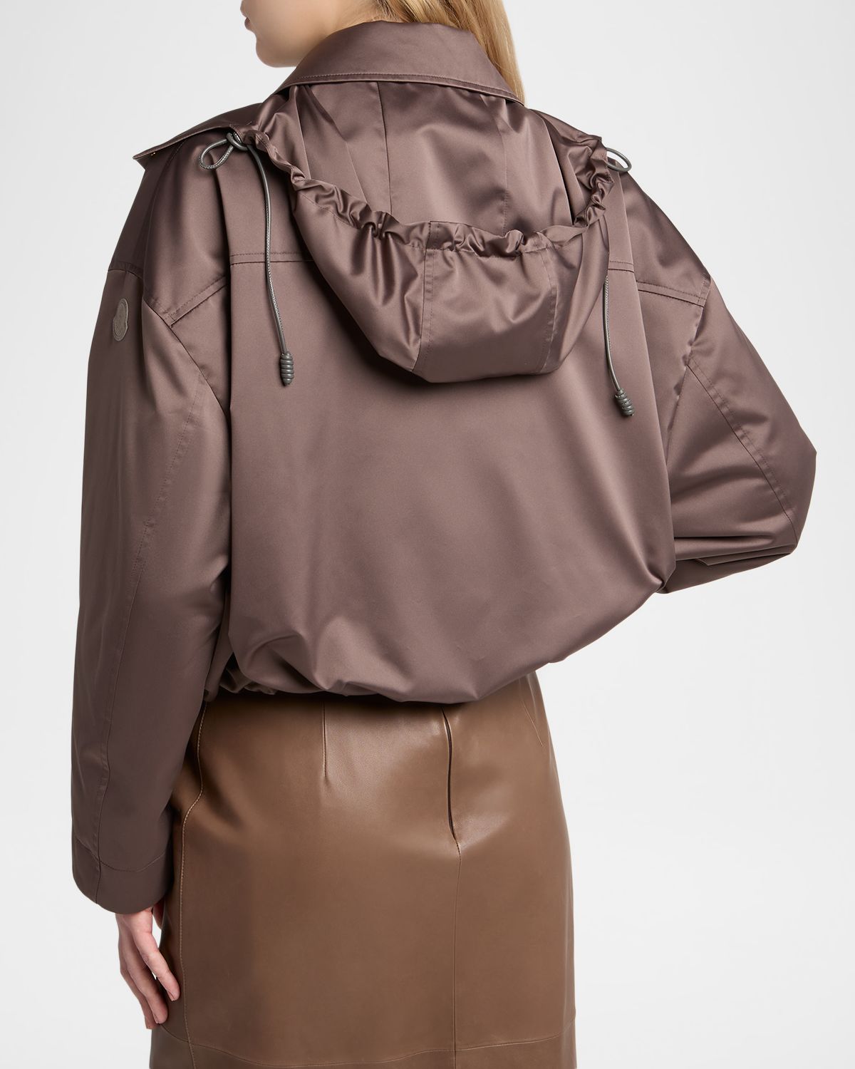 Moncler Chevreuil Duchesse Short Down Jacket | Thumbnail 3