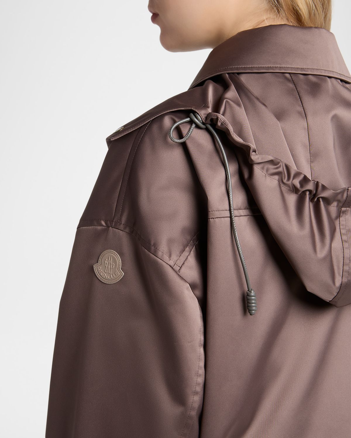 Moncler Chevreuil Duchesse Short Down Jacket | Thumbnail 5