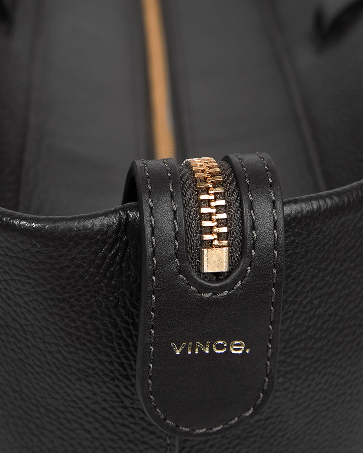 Vince Large Marin Tote Bag in Leather | Thumbnail 4