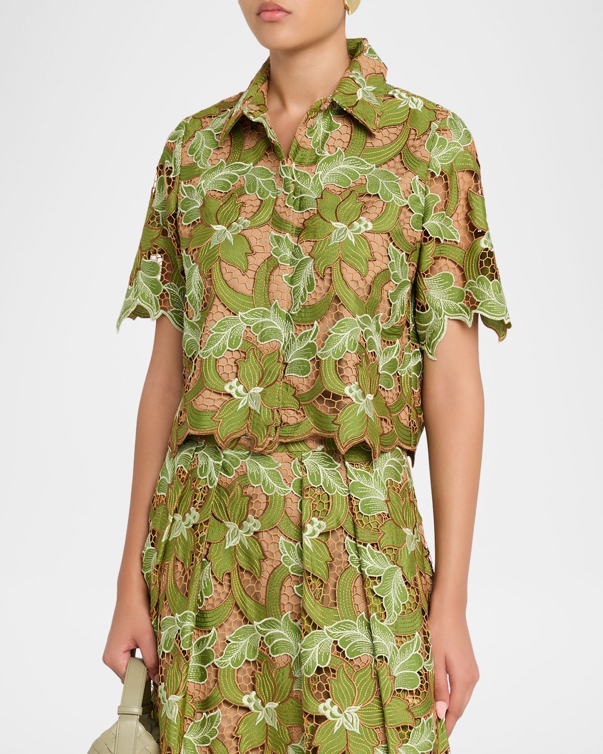 Elie Tahari The Hailey Cropped Floral Lace Shirt | Thumbnail 4