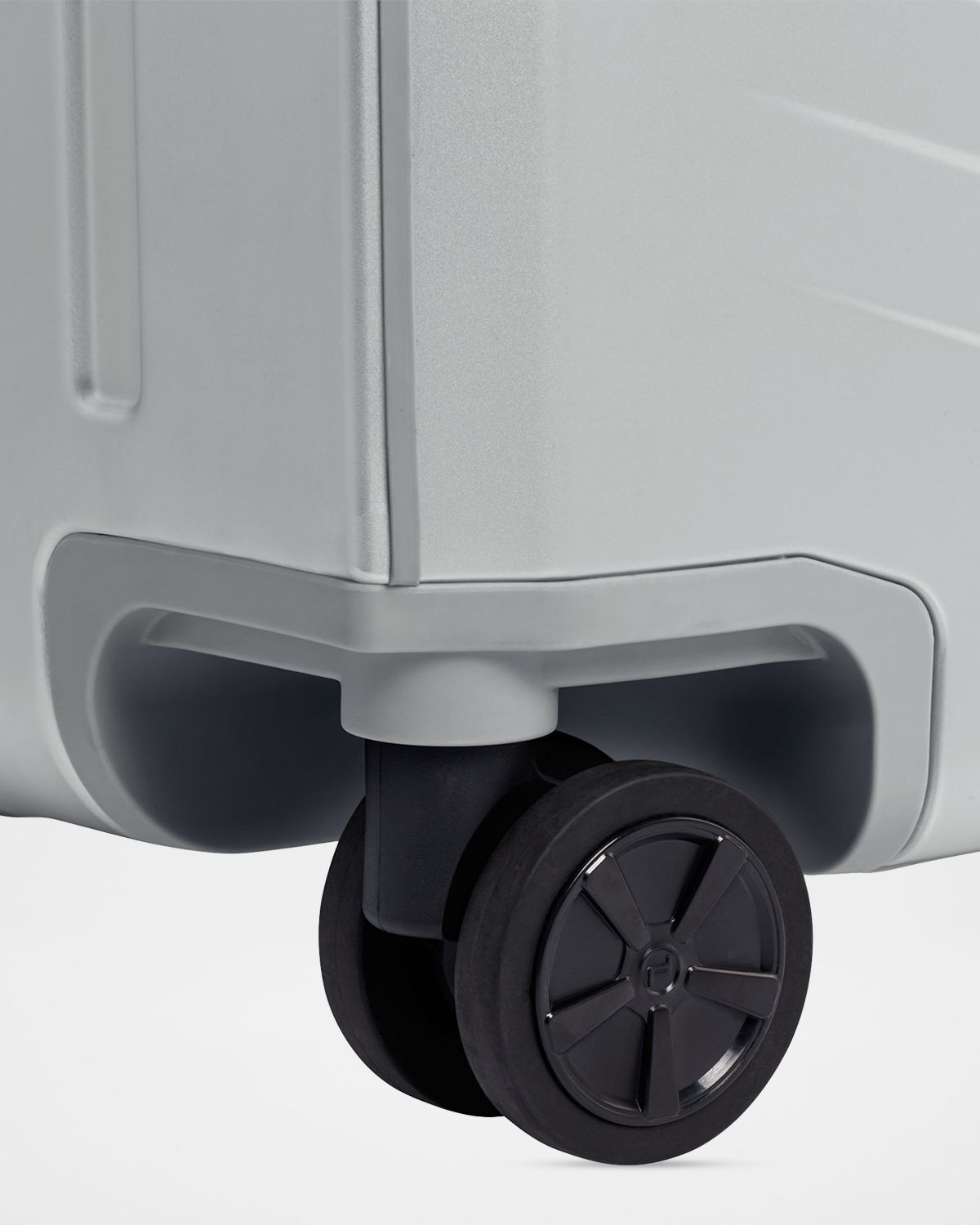 Porsche Design Roadster 31" Aluminum Check-In Spinner Suitcase | Thumbnail 18 Porsche Design Roadster 31" Aluminum Check-In Spinner Suitcase | Thumbnail 18